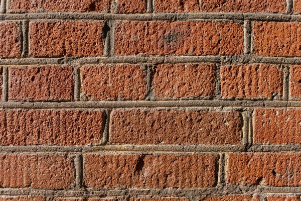 Fabrication de briques en terre cuite : tradition et innovation